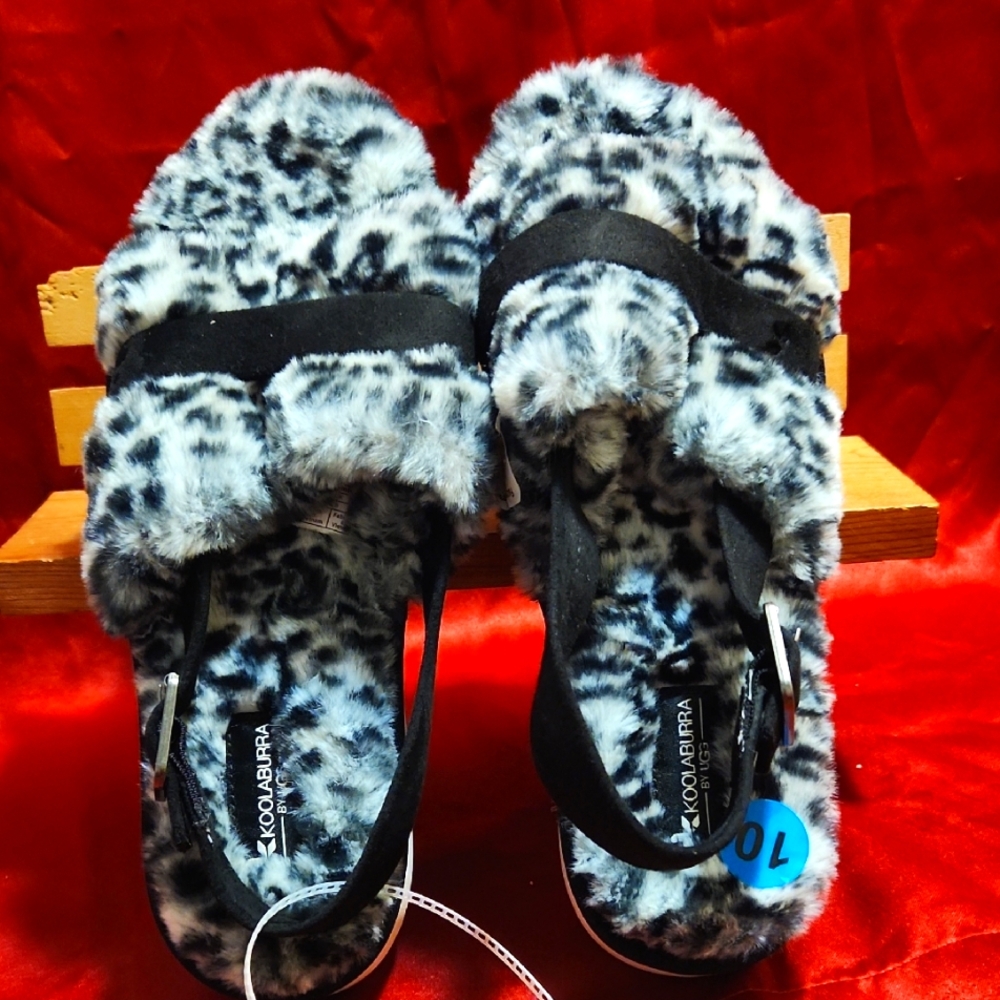 Koolaburra Women's Black and White Furry Slippers * New without Tags*